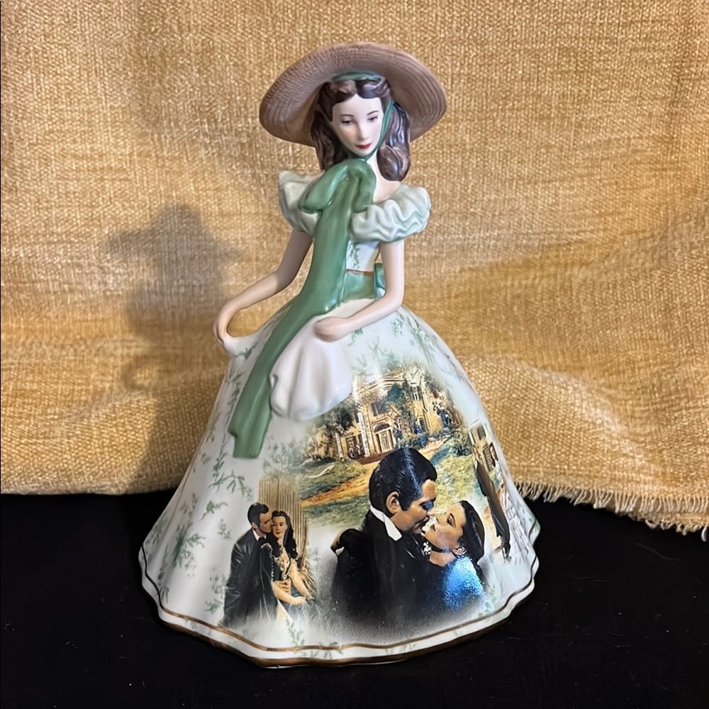 Gone with the wind porcelain figure collection picnic dress,  #c5427